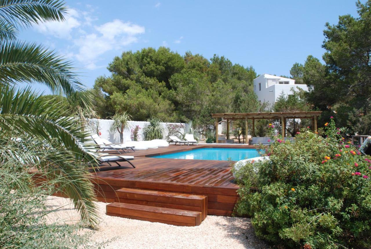 La Hacienda Aparthotel Sant Ferran de Ses Roques Exterior photo
